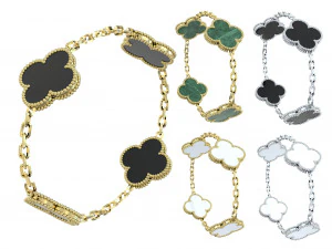 クローバー ゴールドとシルバーのブレスレット 3Dモデル