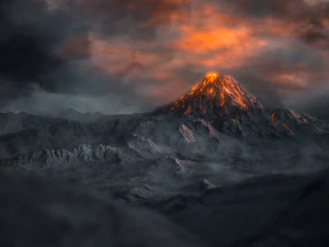 volc&aacute;n con texturas de verano e invierno Modelo 3D