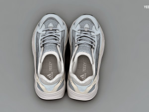 Adidas yeezy 700 modello vecchio sales