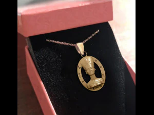 Nefertiti Queen Pendant Ancient Necklaces Pharaonic Egypt 3D Print Model