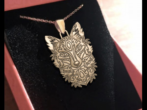 Liontin Serigala Model Cetak 3D