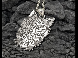 Liontin Serigala Model Cetak 3D