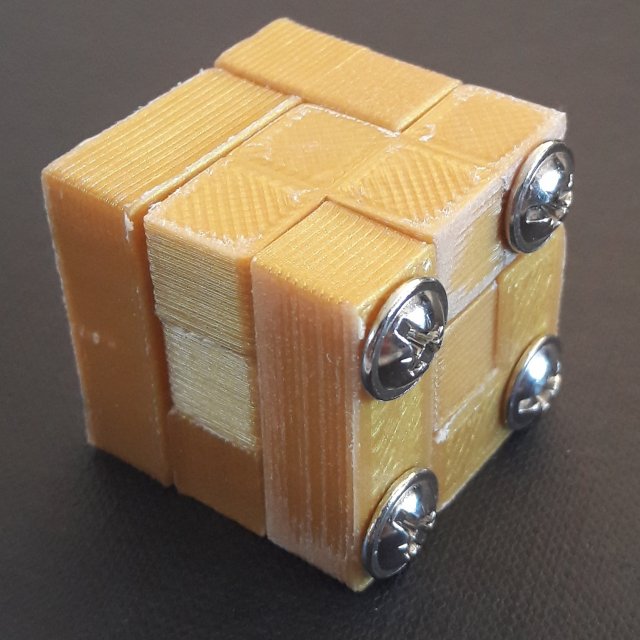casse tete cube 3 par 3 avec perage de montage 3Dプリントモデル .c4d .max .obj .3ds .fbx .stl .blend 