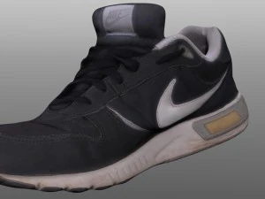 yıpranmış spor ayakkabı 3D Model