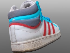 sneaker low poly model Modèle 3D