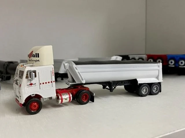 Trailer dumper usa 3D Print Model .c4d .max .obj .3ds .fbx .stl .blend 