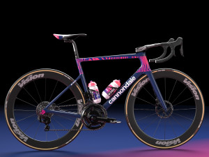 Bicycle cannondale supersix evo of education first pro cycling team 3D 모델