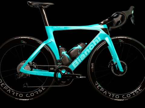 Bianchi Oltre RC con bici da strada con verniciatura Classic celeste Modello 3D