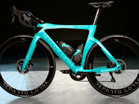 Bianchi Oltre RC 带有经典天蓝色涂装公路自行车 3D 模型