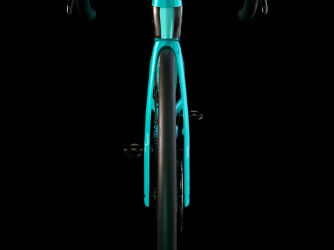 Bianchi Oltre RC 带有经典天蓝色涂装公路自行车 3D 模型