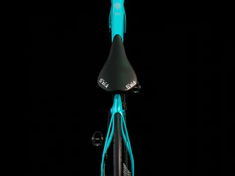 Bianchi Oltre RC 带有经典天蓝色涂装公路自行车 3D 模型