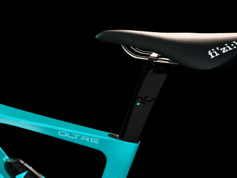 Bianchi Oltre RC 带有经典天蓝色涂装公路自行车 3D 模型