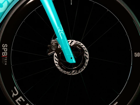 Bianchi Oltre RC 带有经典天蓝色涂装公路自行车 3D 模型