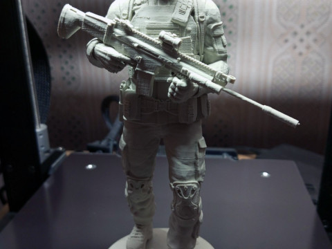 Military man with an assault rifle Fn Scar L 3D 프린트 모델
