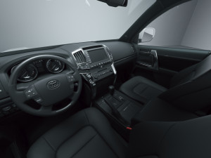 Toyota Land Cruiser J200 2013 3D Model