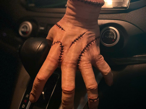 Wednesday Thing Hand Decoration With StandBase - Halloween Toys Modelo de Impressão 3D