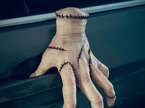 Wednesday Thing Hand Decoration With StandBase - Halloween Toys Modelo de Impressão 3D