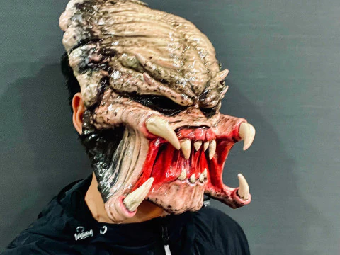 The Predator Mask Decor Wearable - Halloween cosplay 3D Print Model