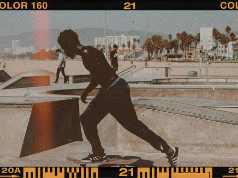 25 Analog Film Overlays for Photoshop CG Tekstury