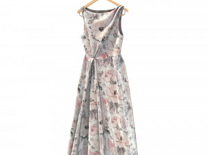 dress on hanger 4 3D 模型