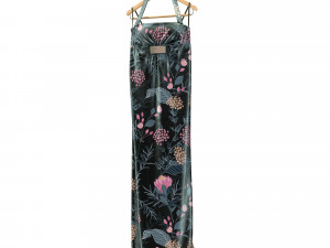 dress on hanger 4 3D 模型