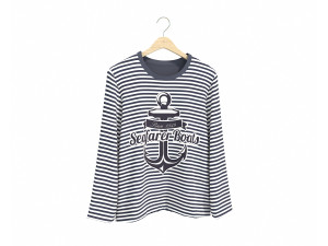 Clothing on Hanger 9 Model 3D