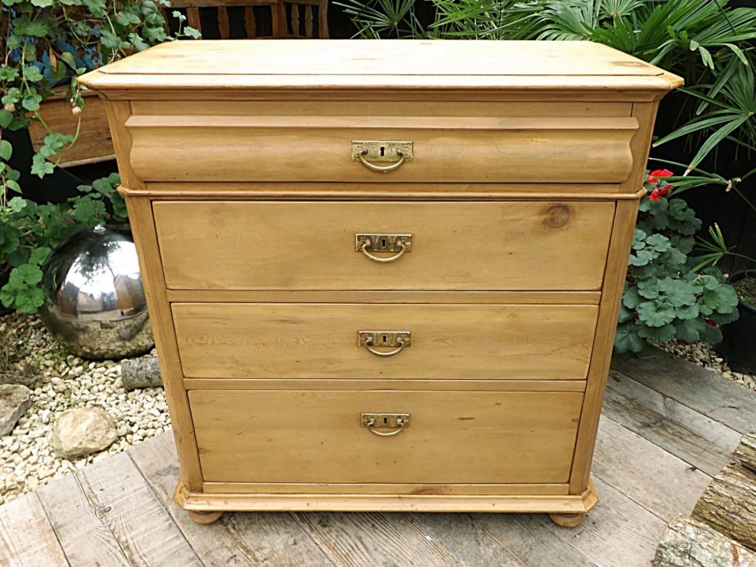 old drawer 3D Model .c4d .max .obj .3ds .fbx .stl .blend 