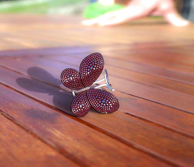 moving butterfly ring 3d print model 3D Druckmodell
