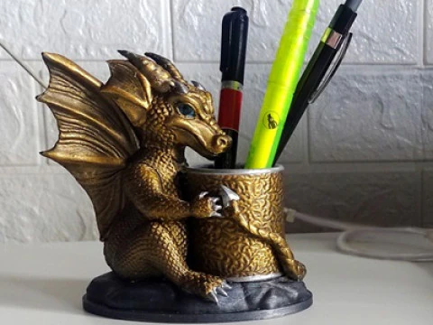 かわいいベビードラゴン鉛筆ホルダー 3Dプリントモデル
