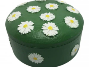 带浮雕雏菊的首饰盒 3D 打印模型