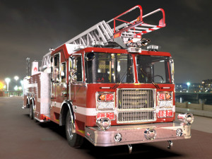 firetruck seagrave 2006 43k low-poly 3D मॉडल