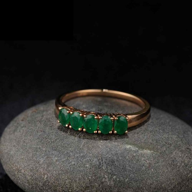 oval emerald ring Modèles 3D en vedette .c4d .max .obj .3ds .fbx .stl .blend 