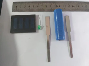g&uuml;neş enerjili şarj edilebilir tek led yanıp s&ouml;nen ışık 3D Model