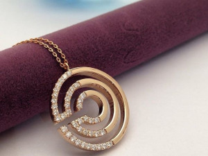 labyrinth necklace 3D Model