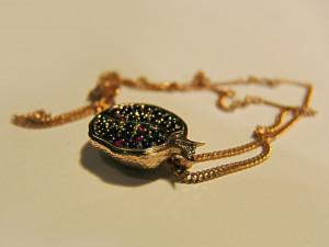 gold garnet pendant 3D 模型