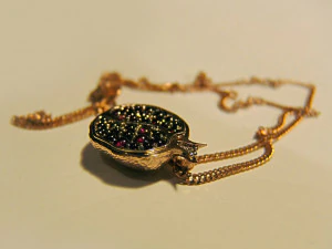 gold garnet pendant 3D Model