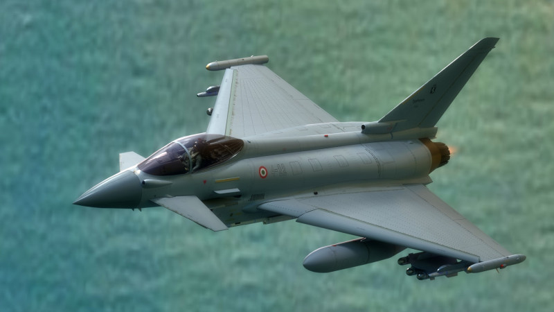 Euro Fighter Typhoon with High Resolution Cocpit - Fully Rigged Modello 3D .c4d .max .obj .3ds .fbx .stl .blend