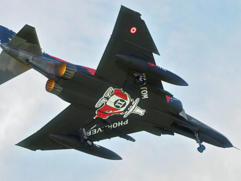 F4-Phantom 2- 50 YIL- Totalmente equipado com texturas de alta resolu&ccedil;&atilde;o Modelo 3D