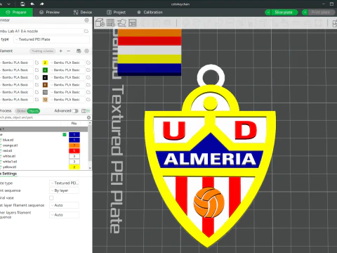 La Liga Almeria Porte-cl&eacute;s Bouclier couleur imprimable et rendu Modèles 3D en vedette