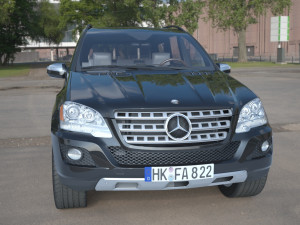 mercedes ml500 Modelo 3D