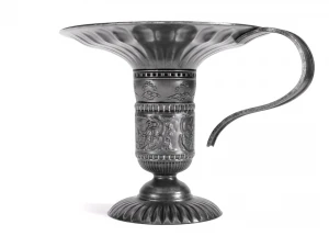 촛대가 달린 수잔을 위한 양초 3D 모델