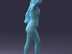 000136 Fantasy Woman with Dagger 0616 Modello 3D