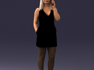 woman with smartphone 0122-2 Modelo 3D