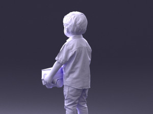 000194 Sad Little Boy Holding Toy Car 1016 3Dモデル