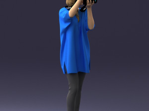 000143 Young Woman with a Camera 0629 3dp 3D Принт Модель