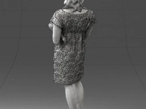 000479 Pregnant Girl with White Roses 3D Model
