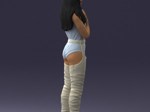 woman with a microphone 0233 Model 3D
