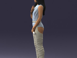 woman with a microphone 0233 Model 3D