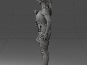 woman with microphone 0331 3d print ready 3Dプリントモデル