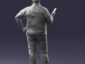 man in t-shirt with phone 0464 3d print ready 3D 打印模型